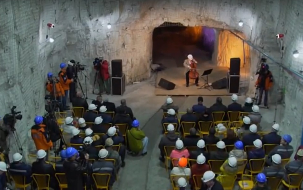 VIDEO: KONCERT U RUDNIKU - Kako je zvučao nastup majstora Struljeva 350 metara pod zemljom