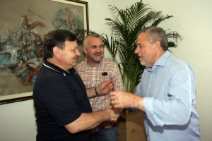 Nakon službenog dijela Milan Bandić se zadržao u prijateljskom razgovoru s generalom Mladenom Markačem