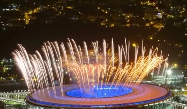 VIDEO: OTVORENE IGRE U RIJU - Olimpijski plamen zapalio maratonac Cordeiro de Lima