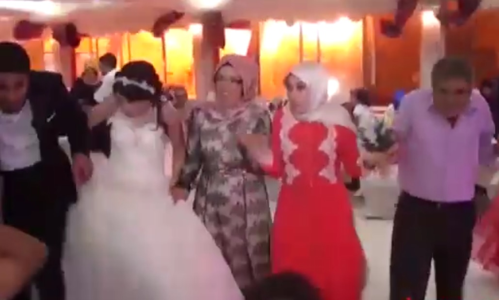 VIDEO: KRVAVA SVADBA - Kako je auto bomba prekinula svadbeni ples