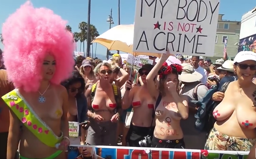 VIDEO: NEOBIČNI PROSVJED - Mi, žene, želimo šetati golih grudi kao i muškarci