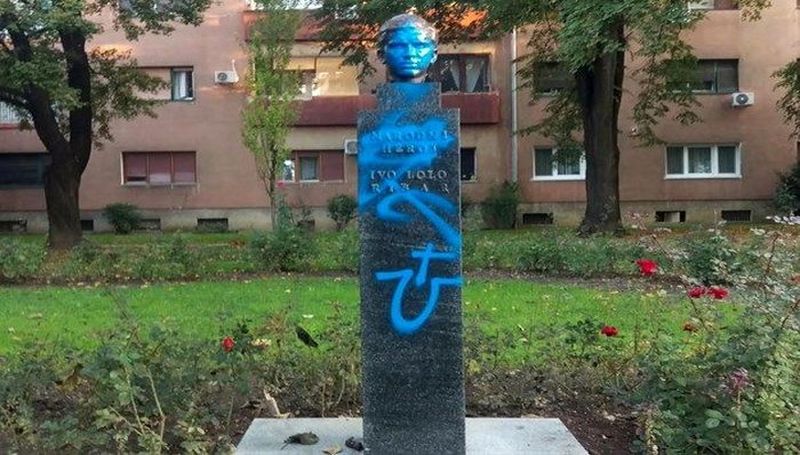 Šaranje vandala i raznih pacijenata po spomenicima već je postalo gotovo normalno